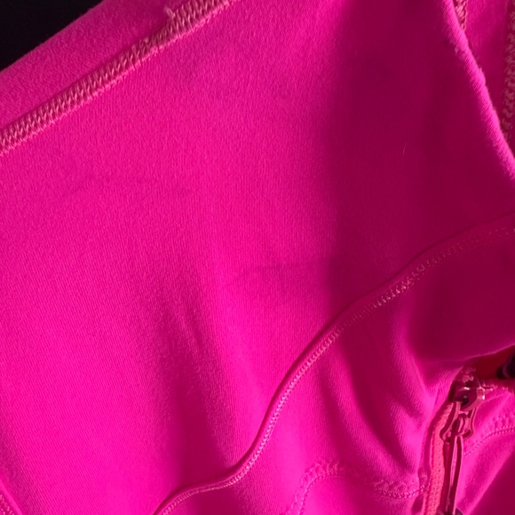 Lululemon Forme Jacket *Cuffins
Hyper Stripe Raspberry Glo Light - Picture 13 of 14